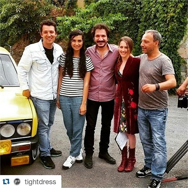 Dar Elbise filminin set arkası fotoğrafları