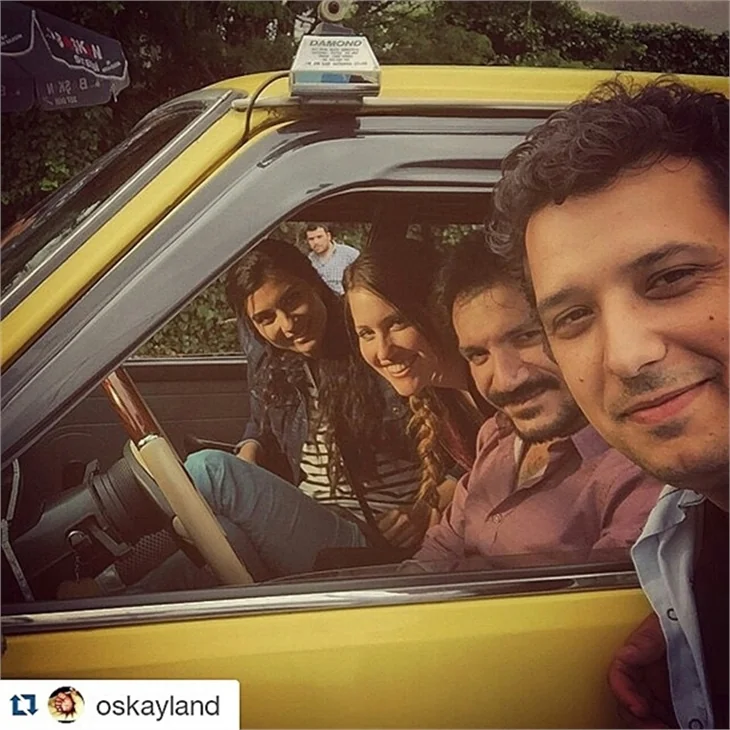 Dar Elbise filminin set arkası fotoğrafları