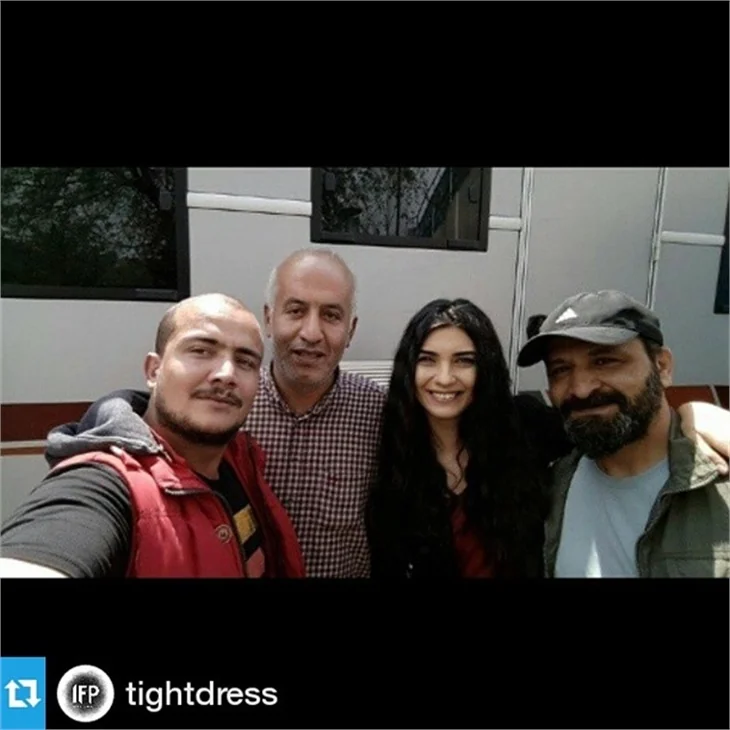 Dar Elbise filminin set arkası fotoğrafları