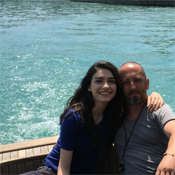 Dar Elbise filminin set arkası fotoğrafları