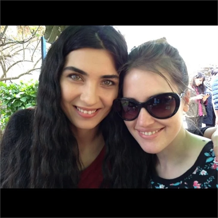 Dar Elbise filminin set arkası fotoğrafları