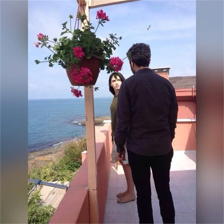 Dar Elbise filminin set arkası fotoğrafları