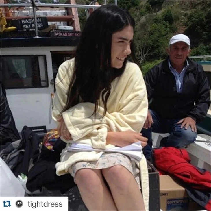 Dar Elbise filminin set arkası fotoğrafları