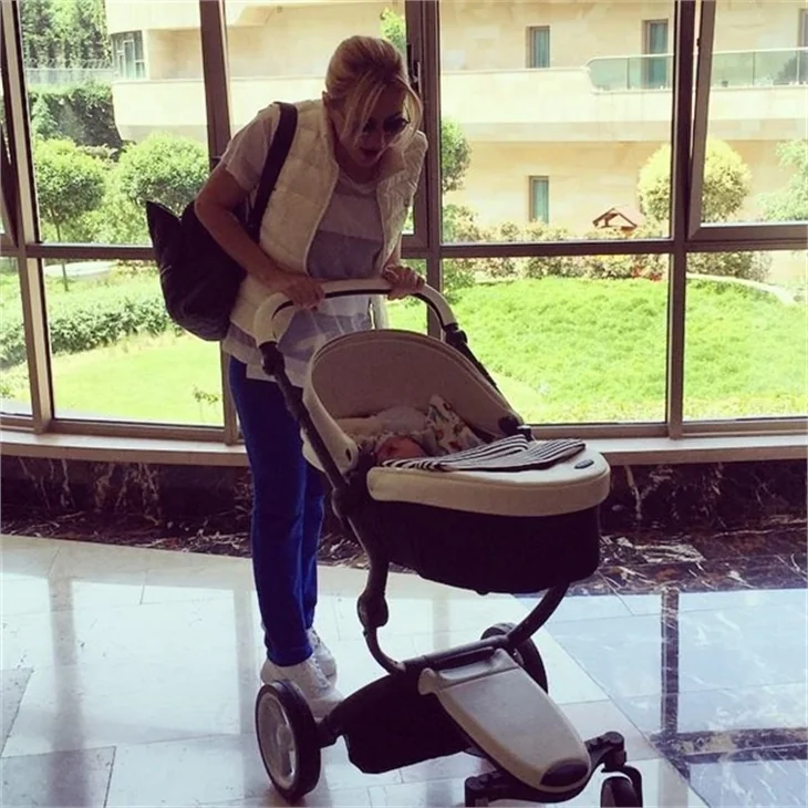 Ece Erken 'Uçar' Soyadını neden sildi
