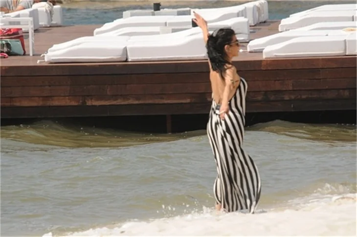 Hande Yener'in rüzgarla imtihanı!