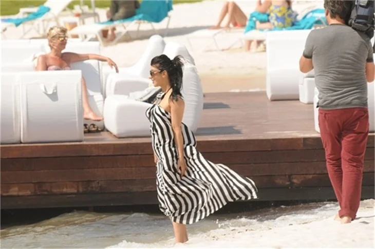 Hande Yener'in rüzgarla imtihanı!