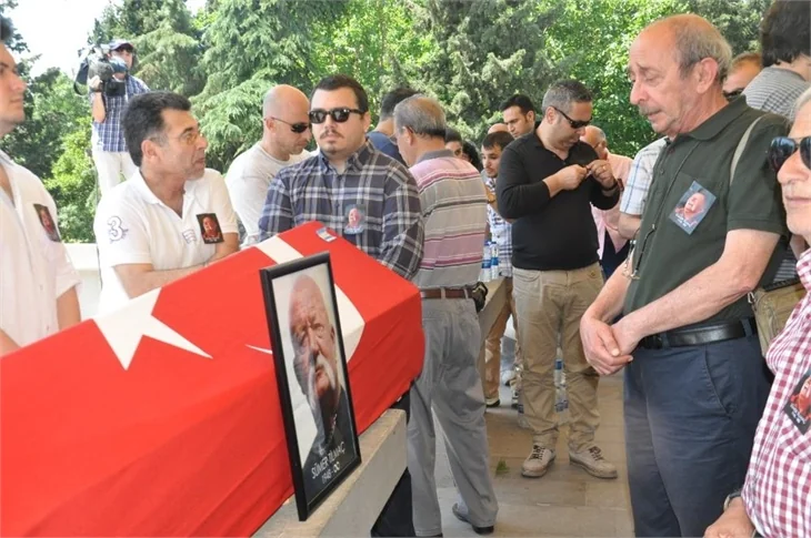 Sümer Tilmaç son yolculuğuna uğurlandı!