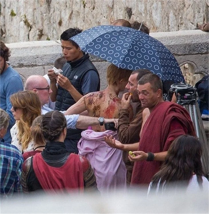‘Game of Thrones’da çok konuşulan sahne!