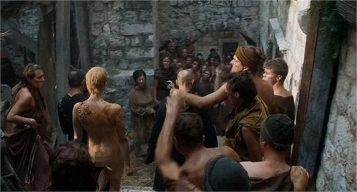 ‘Game of Thrones’da çok konuşulan sahne!