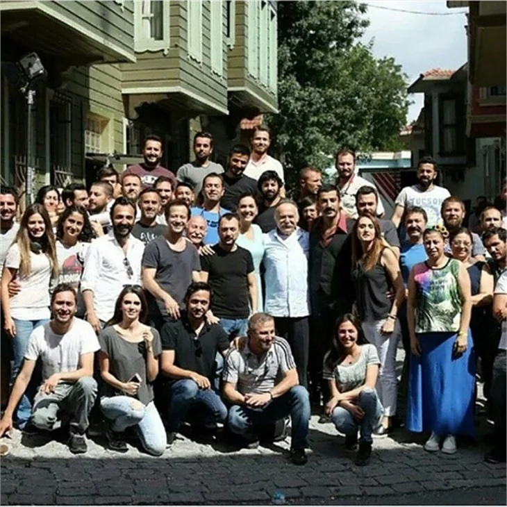 Karadayı oyuncularından veda kareleri