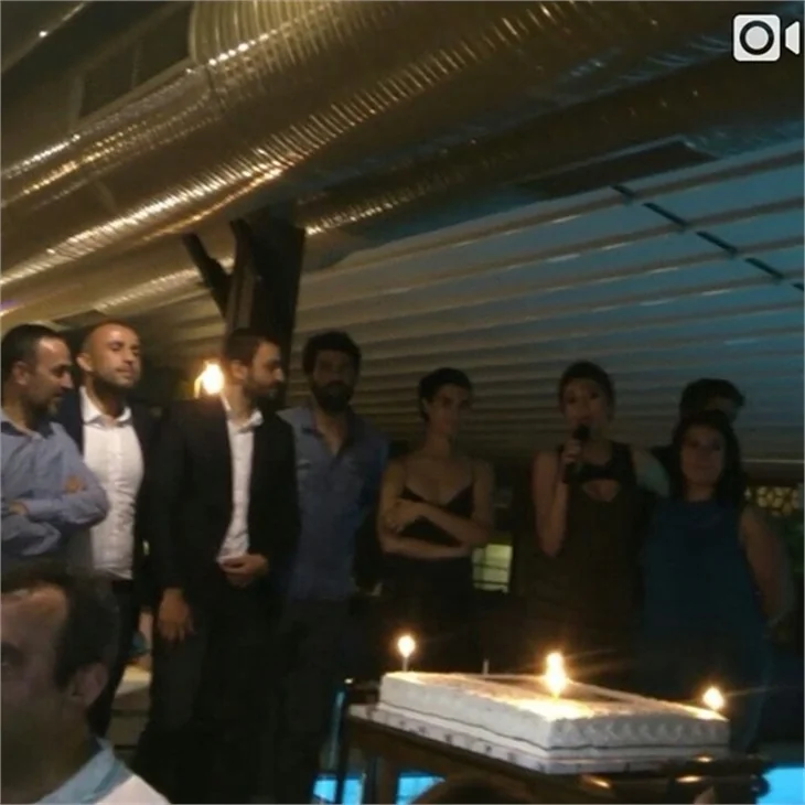 Kara Para Aşk ekibinden final yemeği