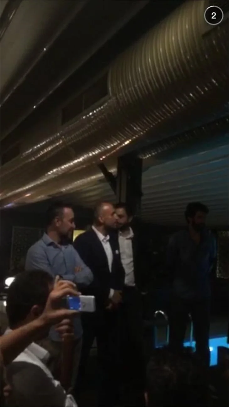 Kara Para Aşk ekibinden final yemeği