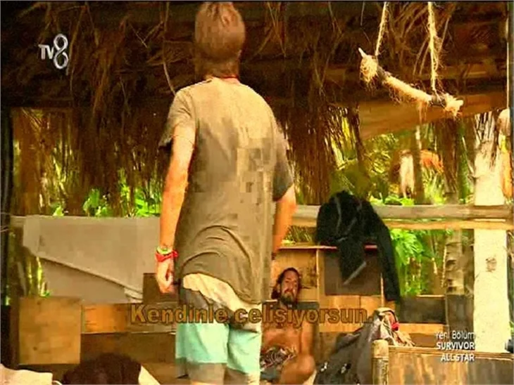 Survivor Allstar'da Hakan ve Doğukan arasında isim yazma tartışması