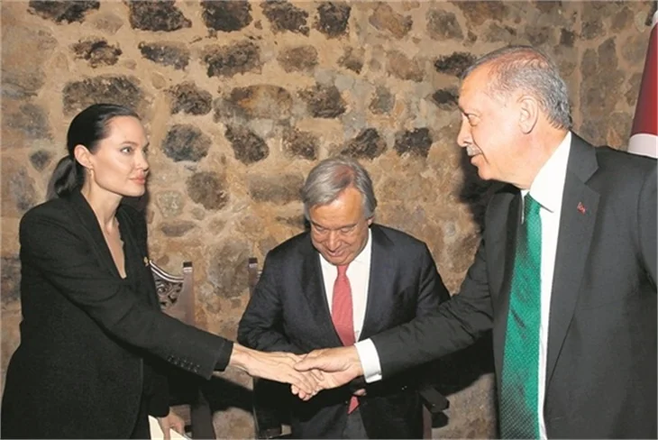 Angeline Jolie Mardin'de!