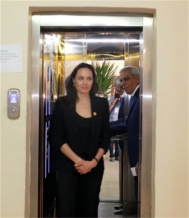 Angeline Jolie Mardin'de!