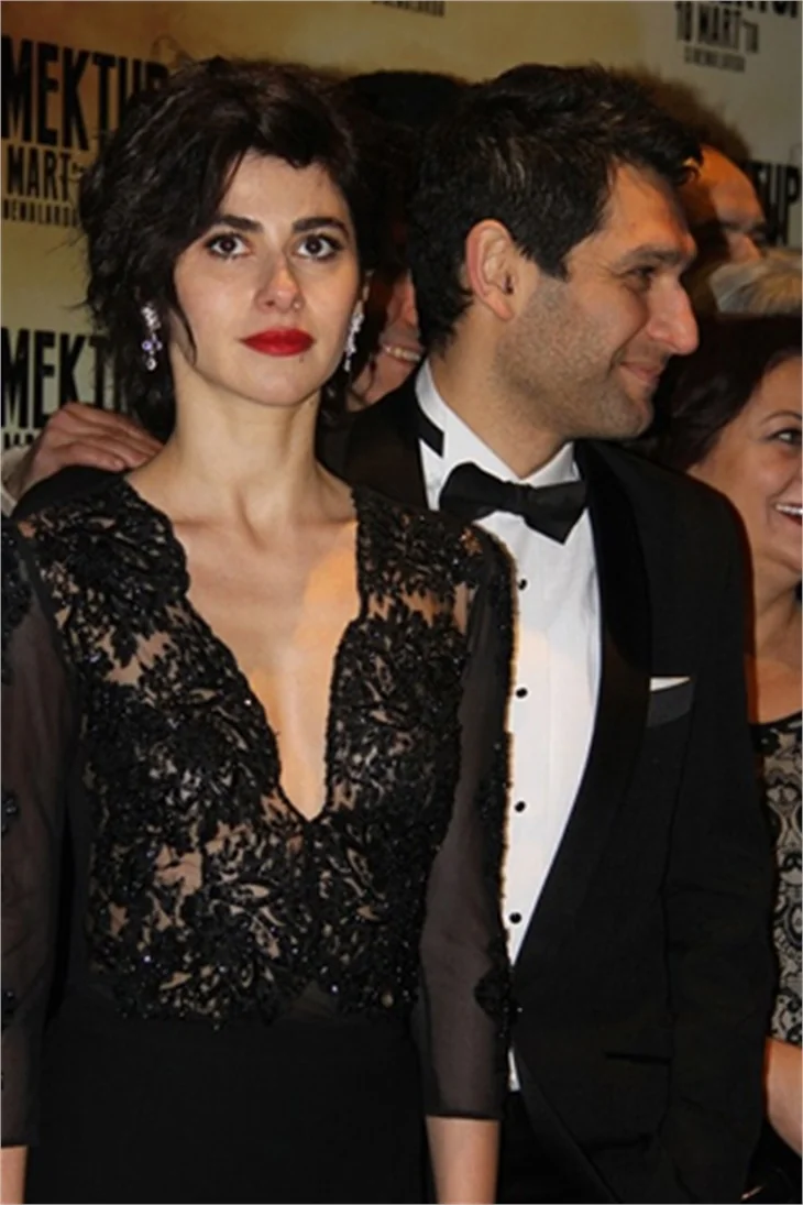 Nesrin Cevadzade hem cesur pozlar hem de cesur sözler