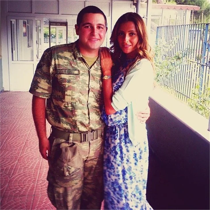 Özge Ulusoy'dan Hacı Sabancı'ya romantik mesaj!