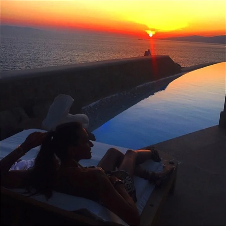 Mykonos ikoncanı Eda Taşpınar
