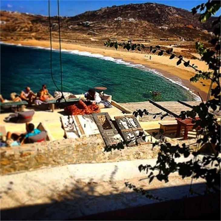 Mykonos ikoncanı Eda Taşpınar