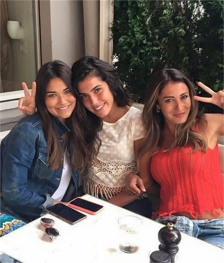 Survivor Serenay Aktaş Cihangir'de