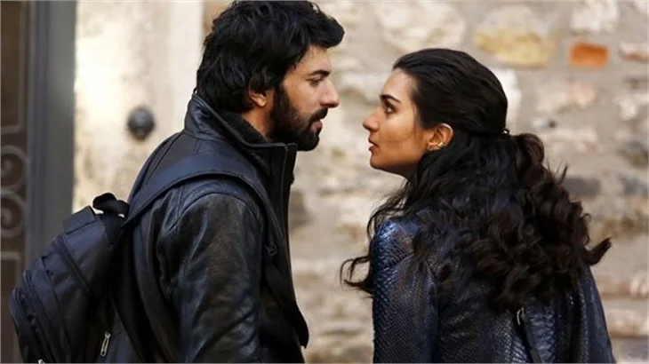 Tuba Büyüküstün'den Kara Para Aşk'a veda mesajı