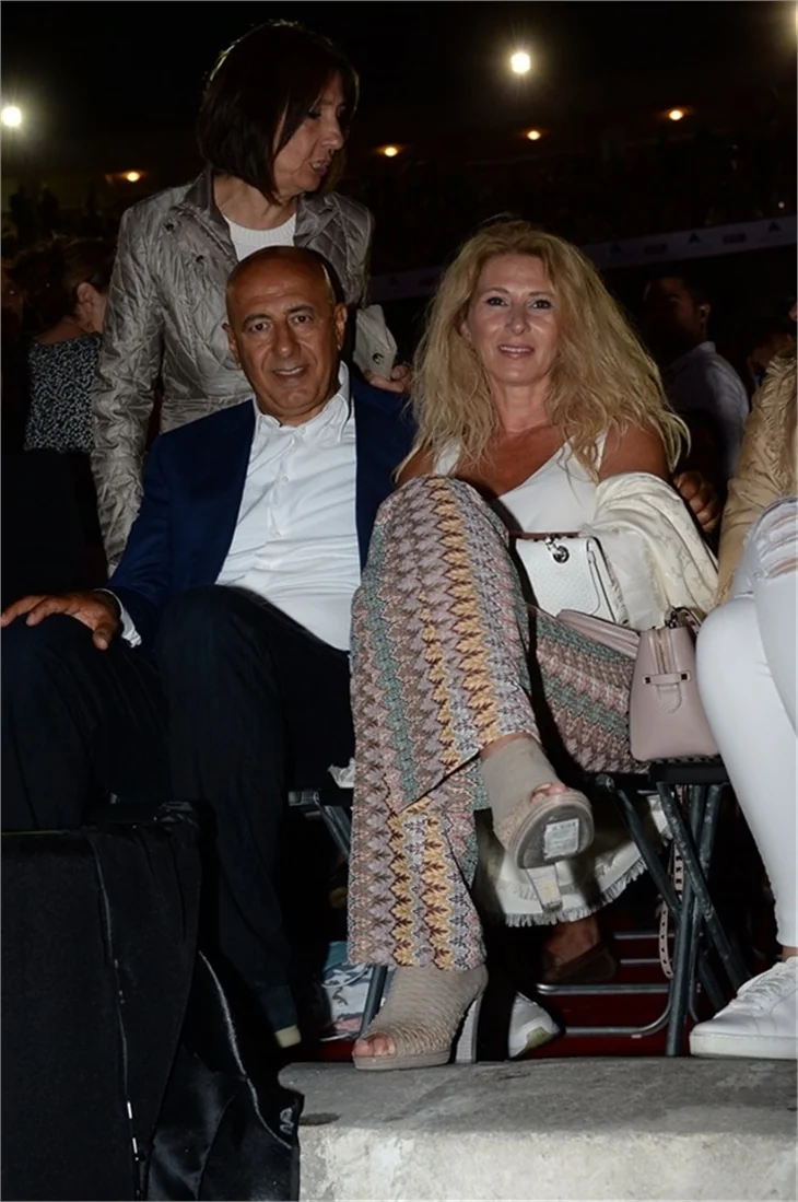 Ajda Pekkan yaktı geçti!
