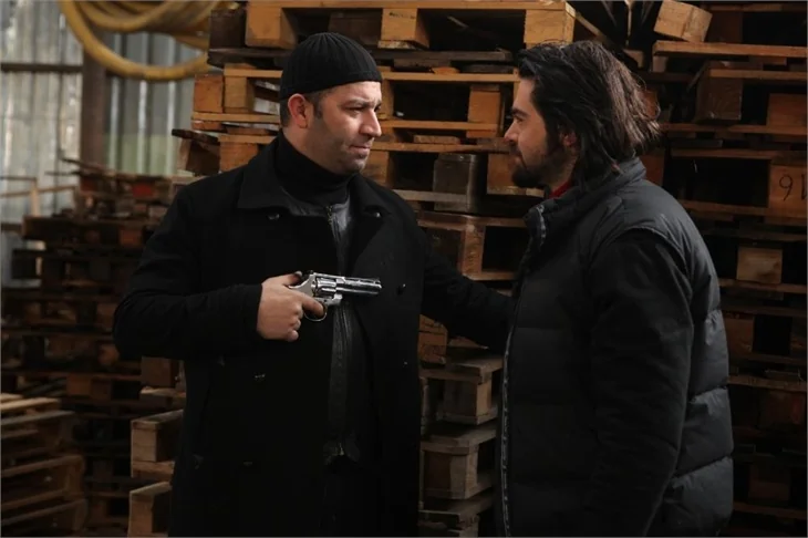 Arka Sokaklar'ın final kararı sosyal medyayı salladı!