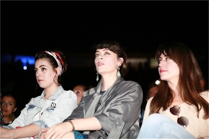 MFÖ konserine ünlü akını!