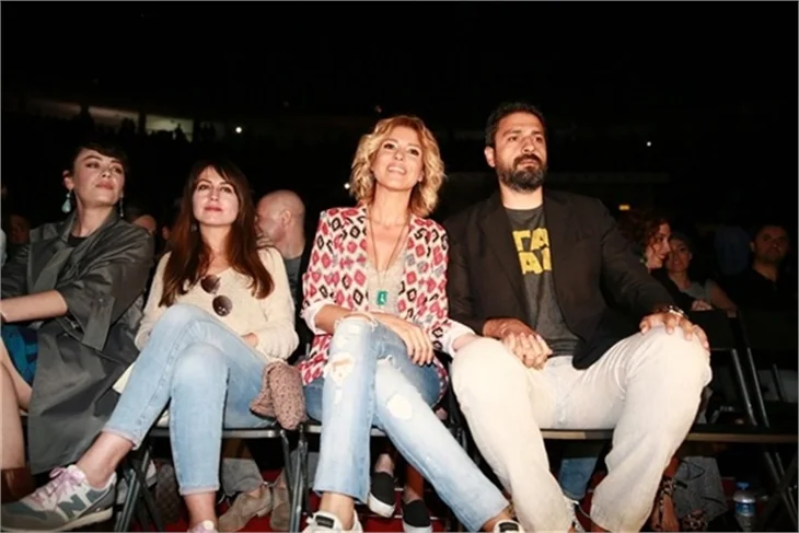 MFÖ konserine ünlü akını!