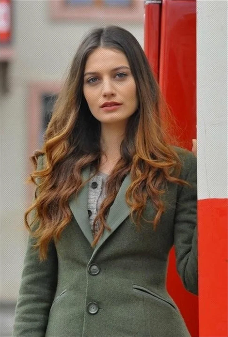 Arka Sokaklar'ın Leyla'sı Gülcan Arslan Bodrum'da bikinili görüntülendi