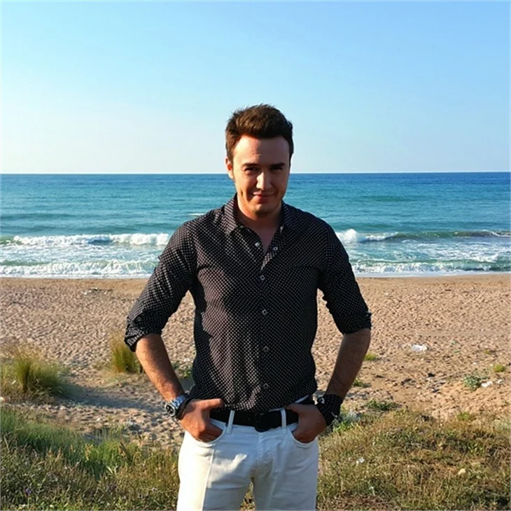 Mustafa Ceceli Twitter'da takipçilerinin çok özel sorularını cevapladı