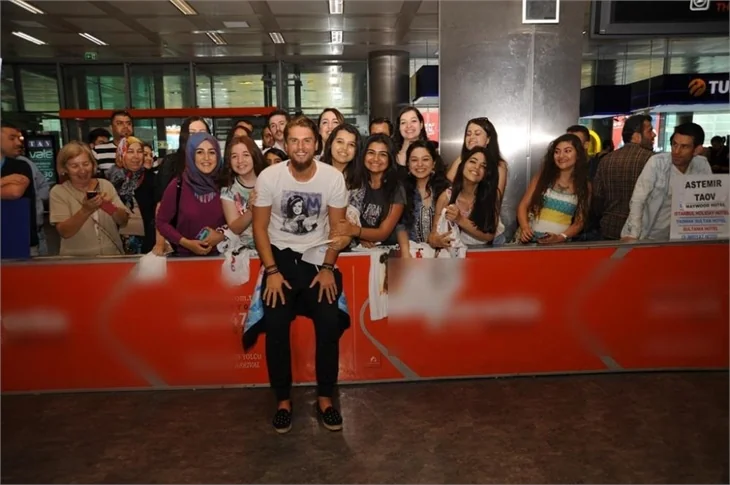 Survivor Anıl, Türkiye'ye böyle döndü!