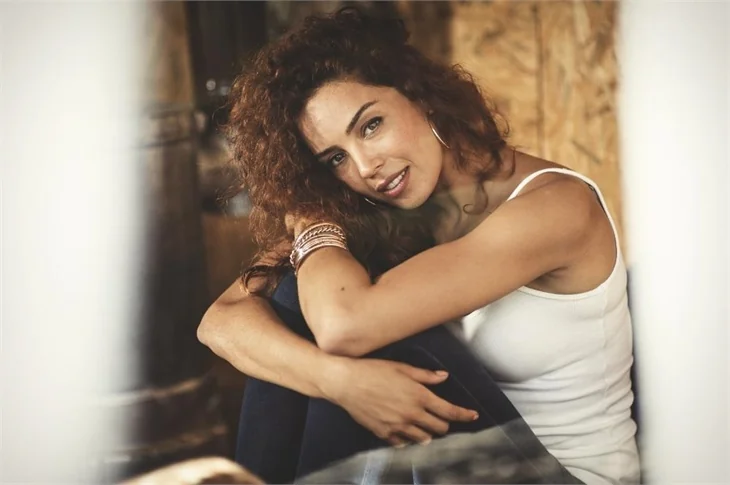 Azra Akın'ın BeStyle dergisi röportajı