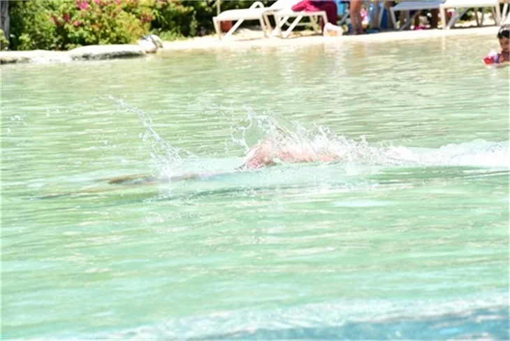 Ve Çağla Şikel bikini sezonunu Bodrum'da açtı!