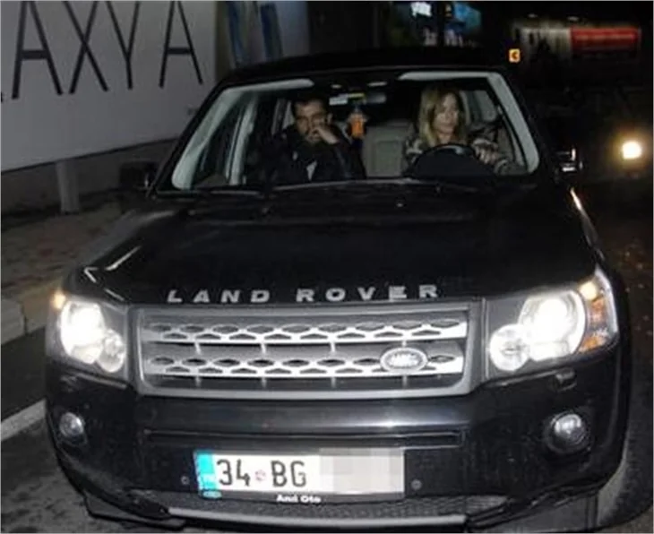 Sinem Kobal ile Kenan İmirzalıoğlu, Londra'da el ele