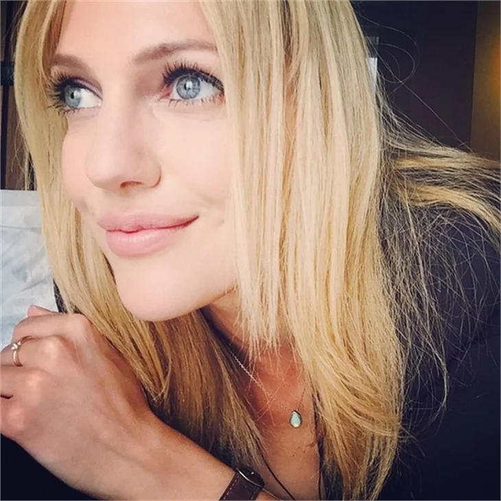 Meryem Uzerli artık esmer bomba