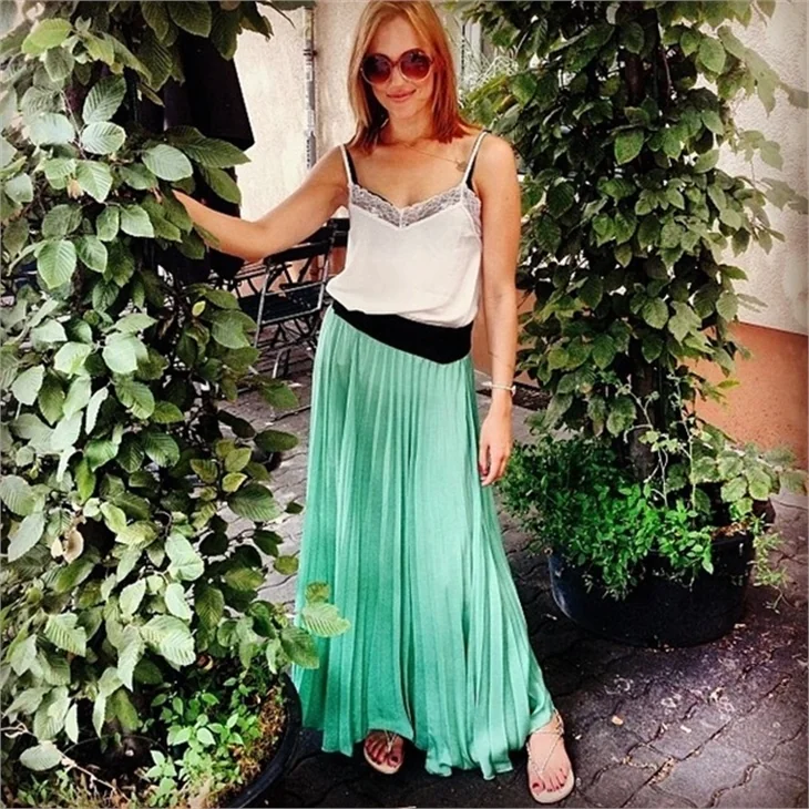 Meryem Uzerli artık esmer bomba