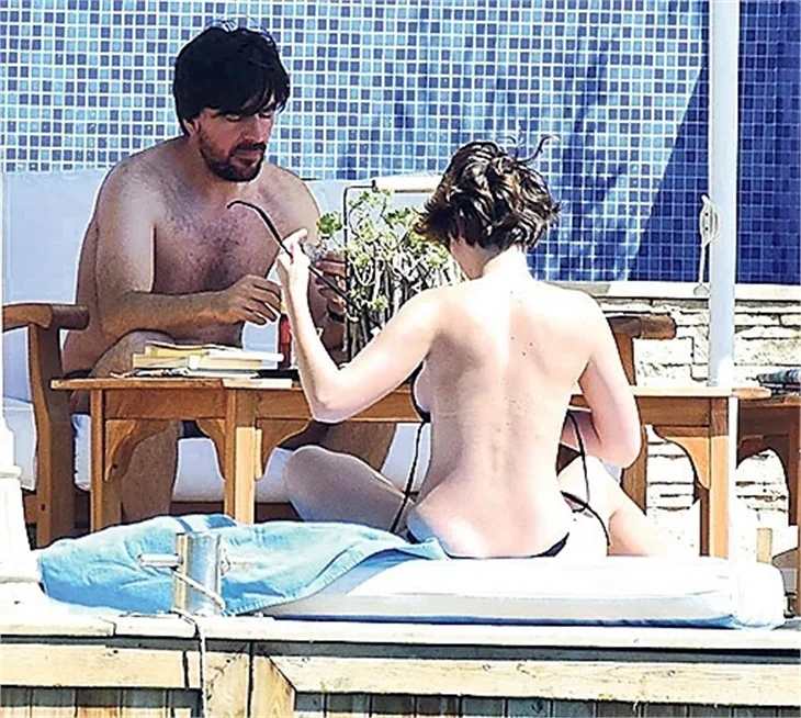 Farah Zeynep Abdullah ve sevgilisi mahallelerinde görüntülendi