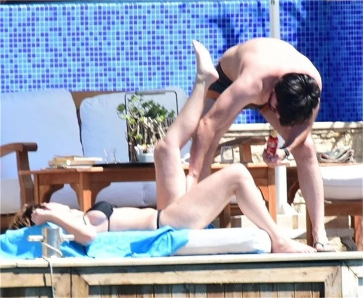 Farah Zeynep Abdullah ve sevgilisi mahallelerinde görüntülendi