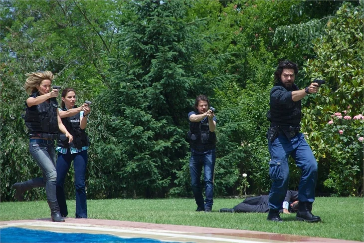 Kanal değiştirecek olan Arka Sokaklar’da sürpriz ayrılık