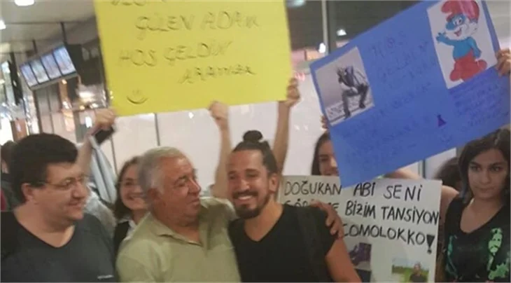 Survivor yarışmacılarını taşıyan uçak havada arıza yaptı