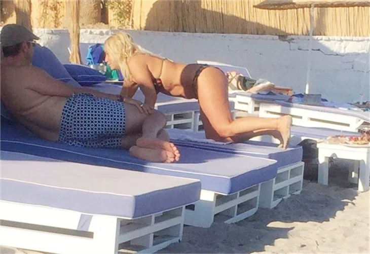 Saba Tümer bikini yakalandı