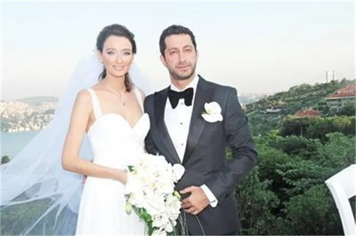 Ünlü çiftlerin nikah fotoğrafları
