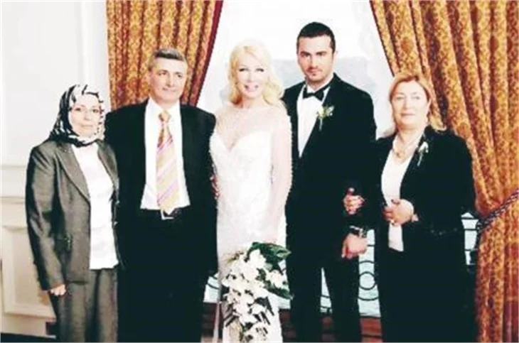 Ünlü çiftlerin nikah fotoğrafları