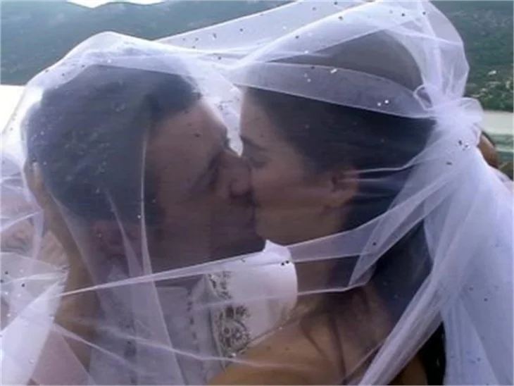 Ünlü çiftlerin nikah fotoğrafları