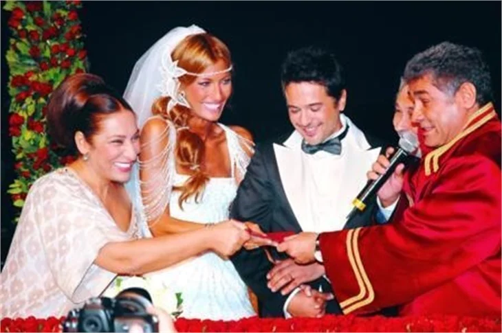 Ünlü çiftlerin nikah fotoğrafları