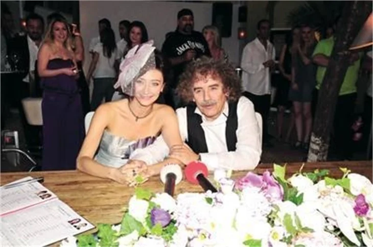 Ünlü çiftlerin nikah fotoğrafları