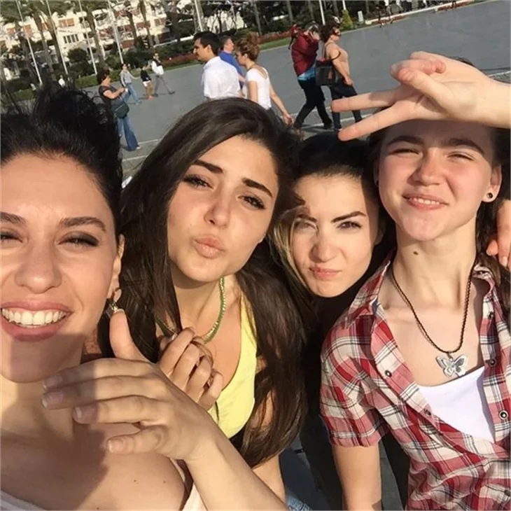 Güneşin Kızları'nın kamera arkasından fotoğraflar