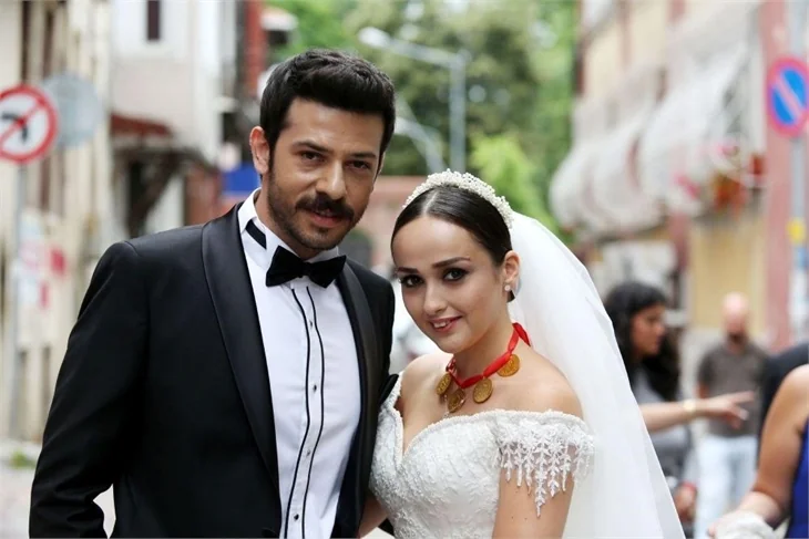 Kara Para Aşk'ta düğün var!