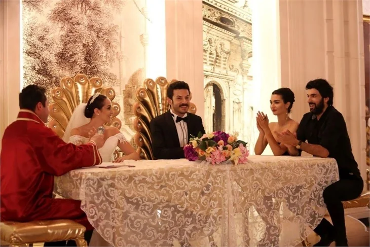 Kara Para Aşk'ta düğün var!